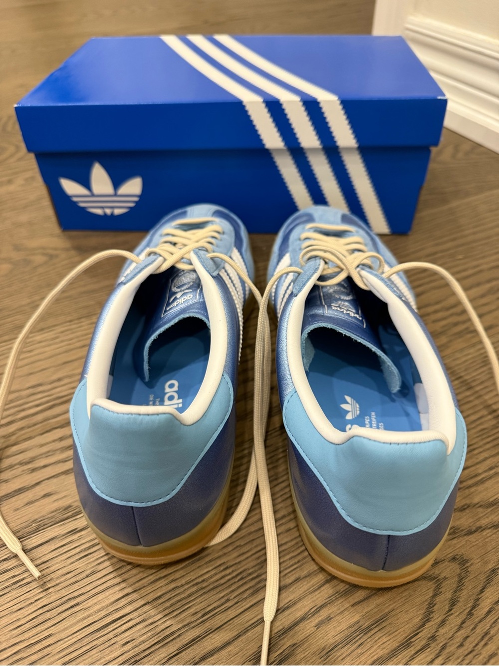 Women Adidas Gazelle Sky Blue & White Sneakers, Tan soul, size 9.5 - Picture 3 of 8